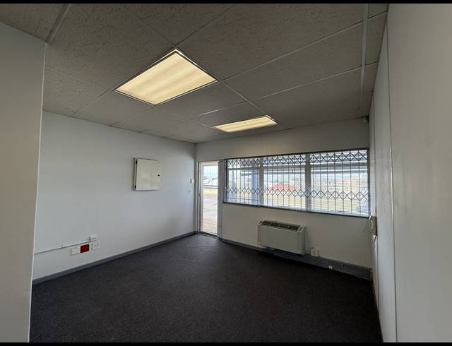 87M² OFFICE TO LET IN WYNBERG